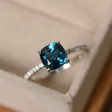 Load image into Gallery viewer, Glam Gold Fashion Design Blue Stone Ring